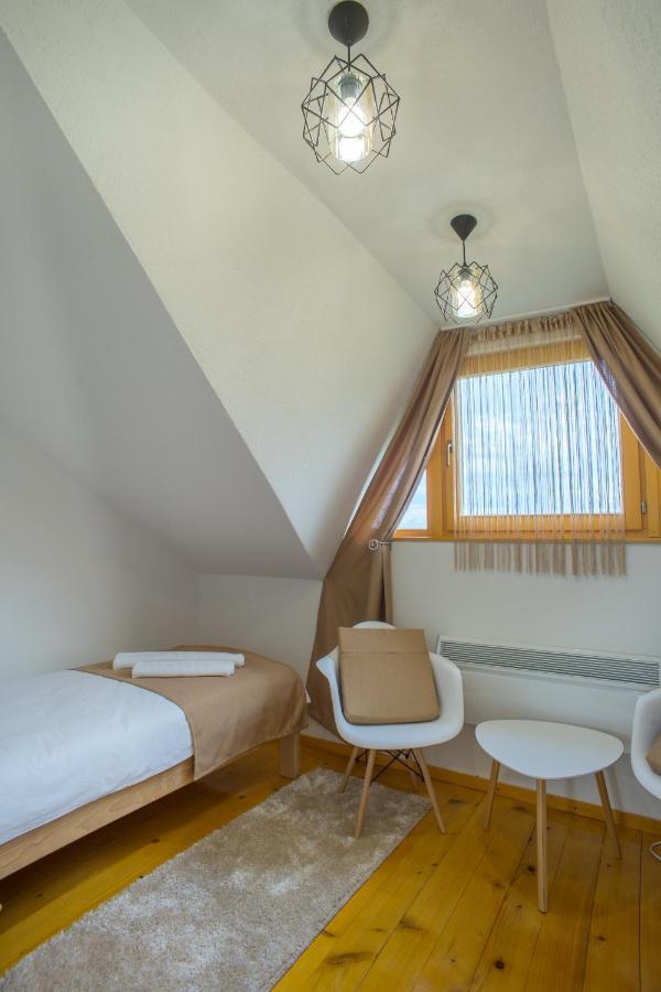 Mountain House Ami Hébergement de vacances Žabljak